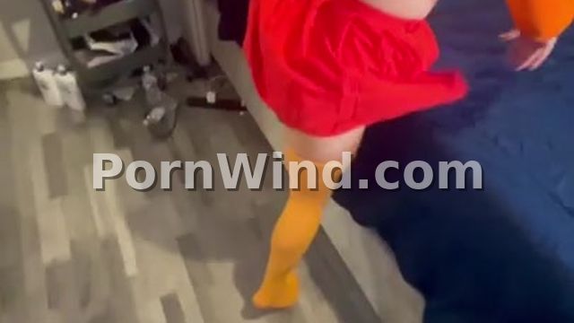 CravinRavenn Slurps Cock And Gets Plowed As Velma