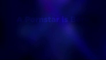 Sexy Brittany Andrews Moves Her Hips While Masturbating!