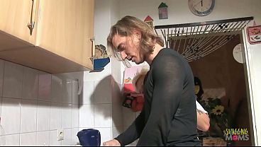 Old & young seeker will not back away from eating pussy after his long journey