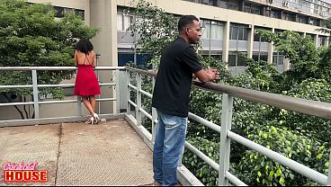 Muito bonita e safada, essa mulher é a esposa quente que todo homem corno sonha